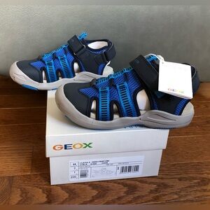 Geox Closed Toe Sandals- size 2